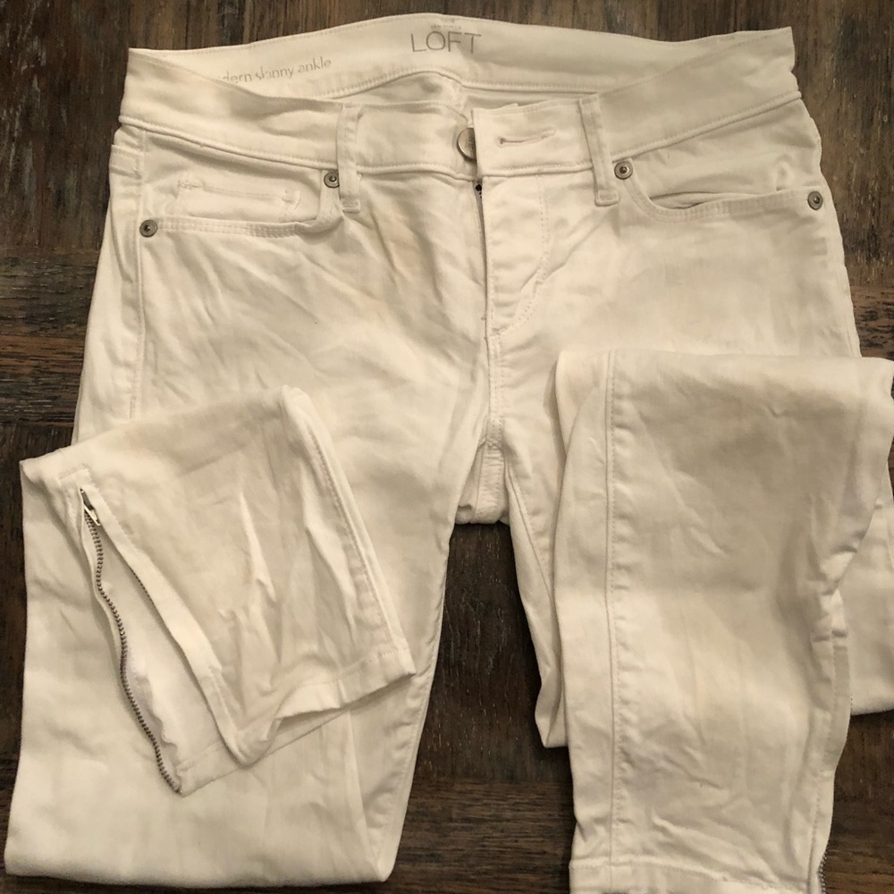 ❤️White stretch denim Loft crop pants with Zip leg - Picture 2 of 5